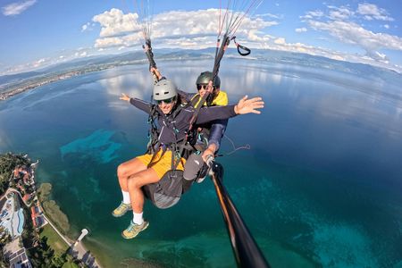 Tandem paragliding over Lake Ohrid with paddleboard session