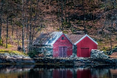 Private Hardangerfjord tour from Bergen with waterfalls