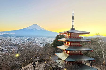 Day Trip to Mount Fuji, Yamanaka Lake, and Kawaguchiko Lake