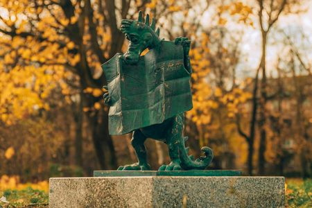 Family-friendly private tour through Kraków's Old Town and legends