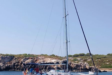 Menorca Northern Marine Reserve Full-Day Sailing Cruise with Lunch
