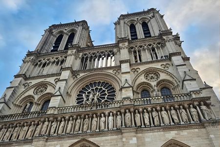 Notre Dame Cathedral interior and exterior guided tour with free time