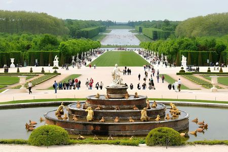 Versailles with gardens self-guided tour with skip-the-line entry