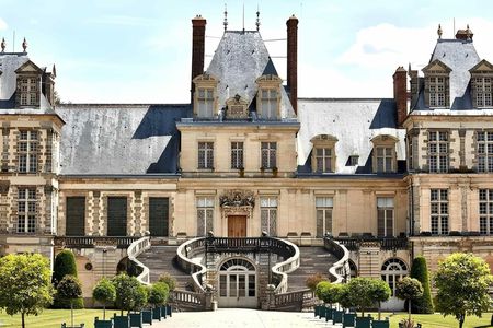 Fontainebleau Castle and Barbizon self-guided half day tour from Paris