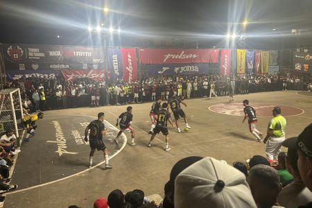 Medellín street football experience with a local host