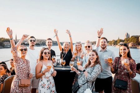 Stockholm archipelago guided cruise with craft beer