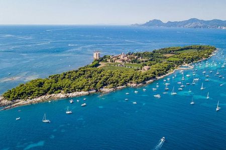 Boat trip to Saint-Honorat Island from Nice