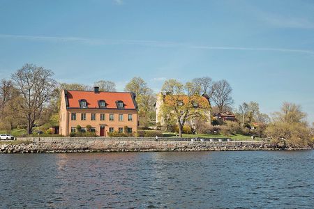 Stockholm archipelago boat tour with guide