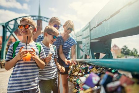 Discover the Wrocław Dwarfs on a family-friendly private tour
