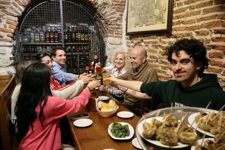 Madrid tapas tour with drinks and a local guide