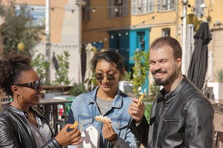 Toulon food walking tour with local flavours and culinary history
