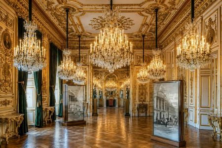 Hôtel de la Marine entry ticket with Paris audio guide and eSIM