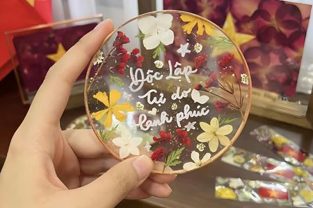 1-hour dried flower art workshop in Ho Chi Minh City