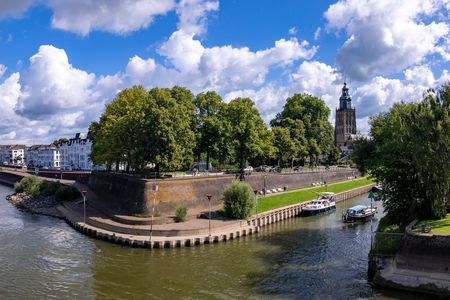 Self-guided in app e-scavenger hunt tour in Zutphen