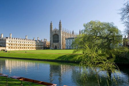 Full-day guided Cambridge and Essex villages tour from London