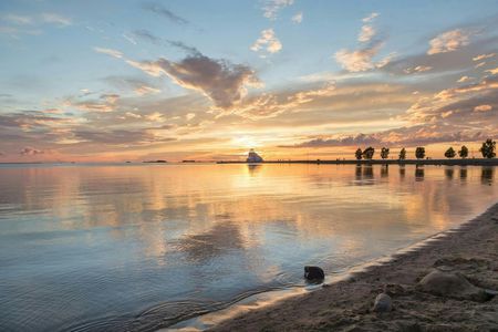 Midnight sun guided kayak tour on the Oulu River delta