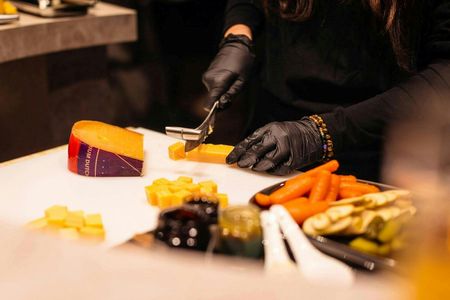 Private Amsterdam cheese tasting experience