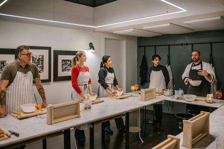 Fettuccine, ravioli and tiramisù cooking class in Rome