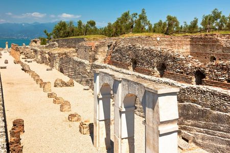 Grottoes of Catullus entrance ticket and guided tour