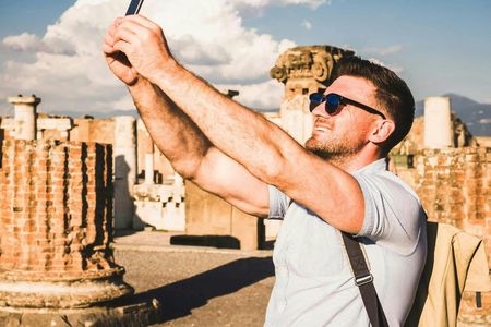 Pompeii skip-the-line entry and express bus transfer from Salerno