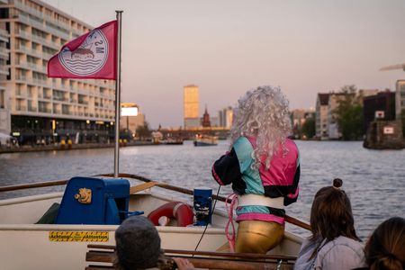 Berlin boat tour with drag queen Audrey Naline