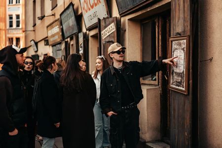 Krakow food, drinks and hidden bars tour in the Jewish Quarter