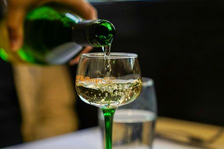 Small-group guided walking food tour with Champagne in Reims
