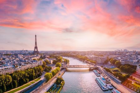 Private three-hour Paris photo tour with driver