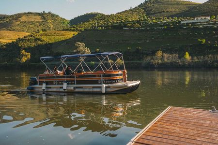 Douro sunset private boat cruise with wine and open bar