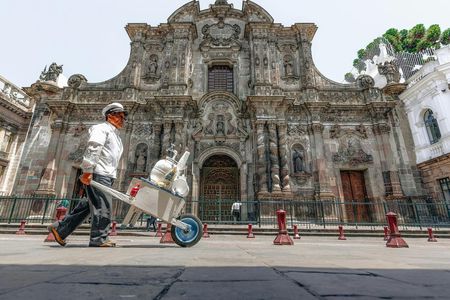 Quito guided tour with Intiñam Museum and chocolate tasting