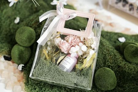 Saigon perfume crafting and floral gift box design workshop