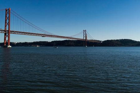Private sailing adventure on the Tagus River in Lisbon