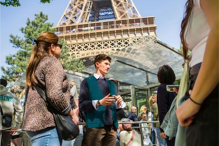 City tour and Eiffel Tower second floor with reserved access