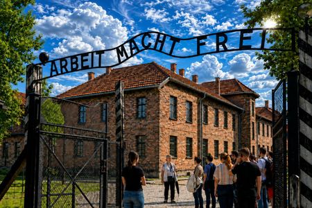Auschwitz I and II-Birkenau guided tour from Krakow