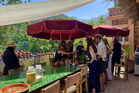 Full-day guided tour with Atlas Mountains, e-bike ride and cooking class