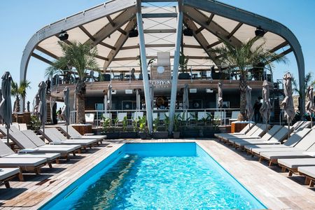 Day ticket to Noma Island floating beach club in Malta