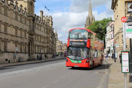 Oxford hop-on hop-off bus with Thames river cruise 24h or 48h tickets