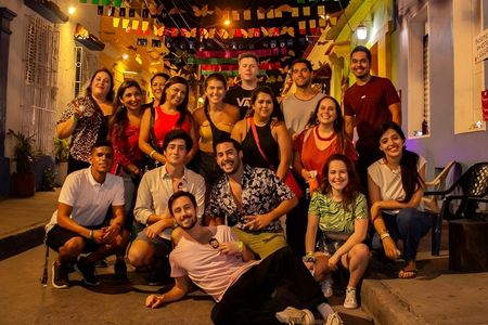 Getsemaní guided pub crawl to discover the local nightlife