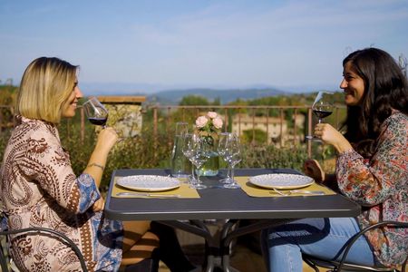 The essence of Tuscany tour with wine tasting and lunch