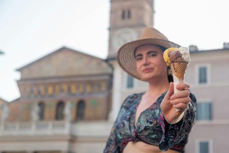 Romantic photoshoot in charming Trastevere