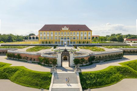 Schloss Hof Palace guided tour with from Vienna