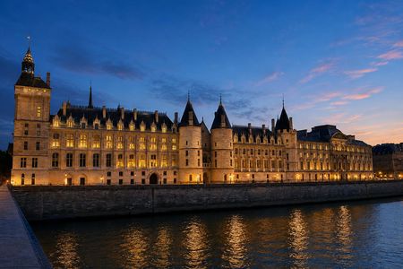 Paris hidden history and legends guided walking tour