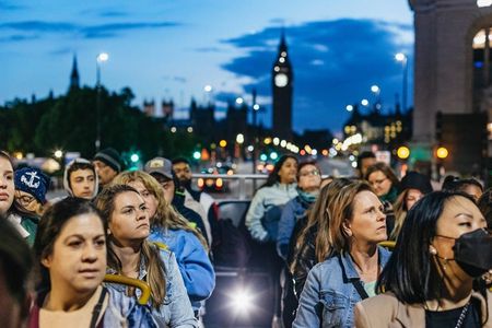 London evening bus tour and scenic boat ride on the Thames