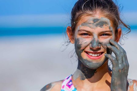 Shared tour from Amman to the Dead Sea with swim stop at a resort