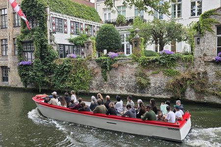 Bruges guided walking and boat tour