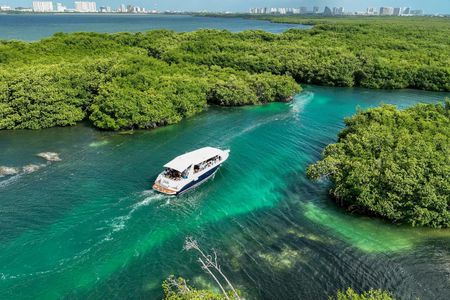 Isla Mujeres full-day sailing tour