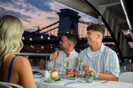 Danube dinner and lights cruise with 3-course meal in Budapest