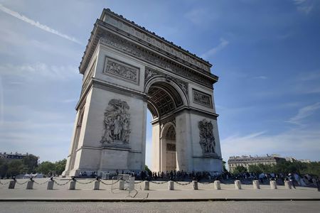 Champs-Élysées and Arc de Triomphe guided walking tour