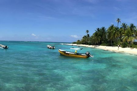 San Andrés islets tour with Johnny Cay, aquarium and mangroves