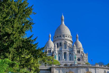 Montmartre guided walking tour